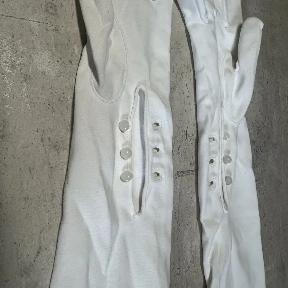 Vintage Fownes White Long Elbow Length 22” Opera Gloves Size 6 1/2 Pearl